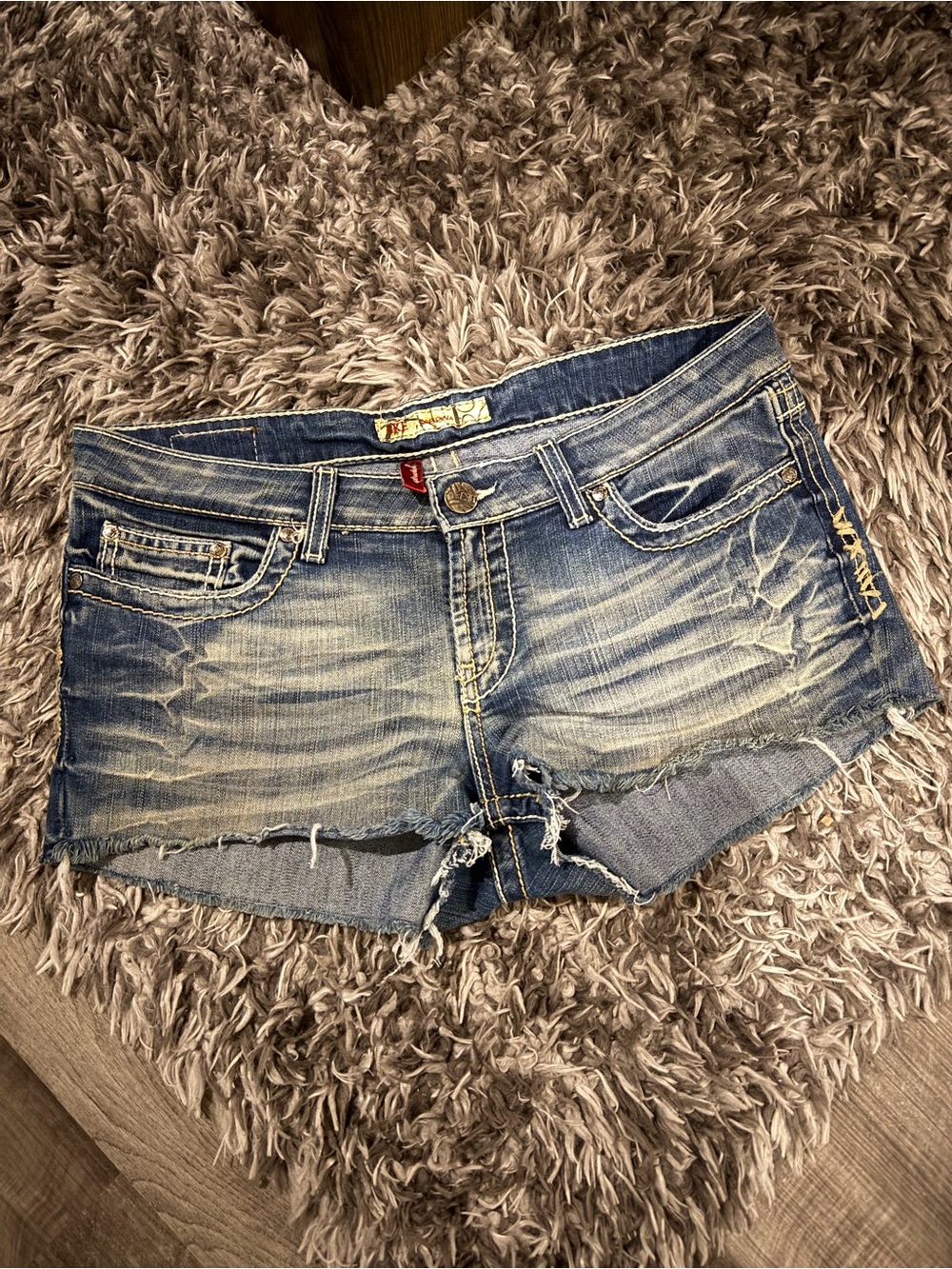 BKE Women’s Distressed Denim Shorts - Blue